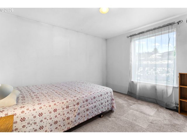 658 S 57TH St 14, Springfield, OR 97478