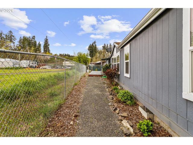 658 S 57TH St 14, Springfield, OR 97478