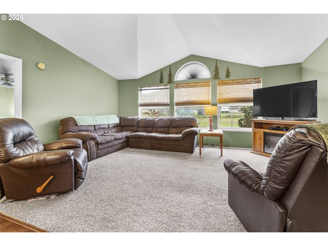 658 S 57TH St 14, Springfield, OR 97478