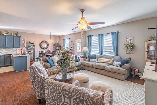 6821 Pierless Avenue, Sugar Hill, GA 30518