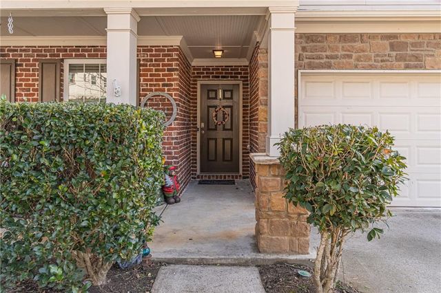 6821 Pierless Avenue, Sugar Hill, GA 30518