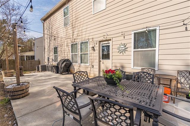 6821 Pierless Avenue, Sugar Hill, GA 30518