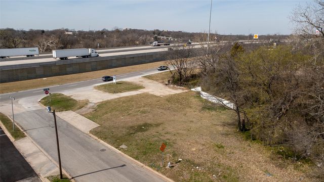 323 S Sam Rayburn Freeway, Sherman, TX 75090