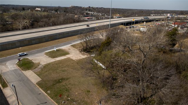 323 S Sam Rayburn Freeway, Sherman, TX 75090