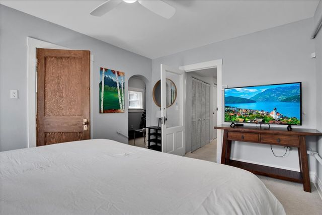 2030 W Shakespeare Avenue, Chicago, IL 60647