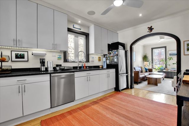 2030 W Shakespeare Avenue, Chicago, IL 60647