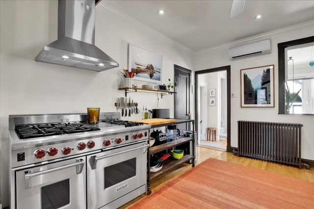 2030 W Shakespeare Avenue, Chicago, IL 60647