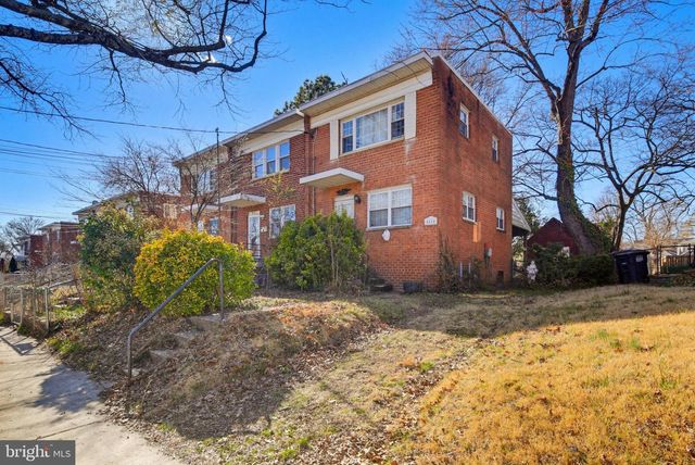 5818 33RD PL, Hyattsville, MD 20782