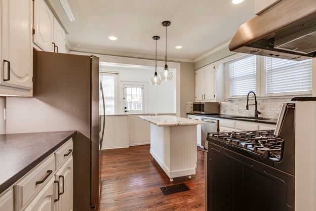 2704 King Street, Greenville, TX 75401