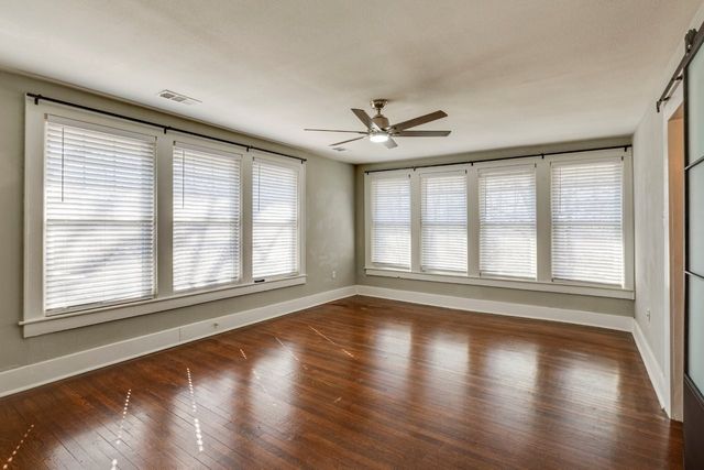 2704 King Street, Greenville, TX 75401