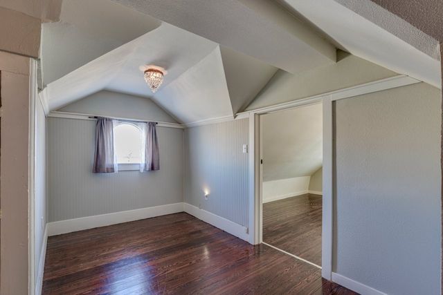 2704 King Street, Greenville, TX 75401