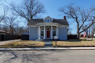 2704 King Street, Greenville, TX 75401