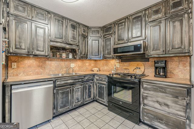 1817 Penrose Court, Powder Springs, GA 30127