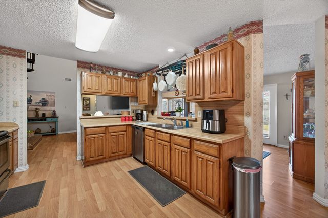 2411 Amber Hill Lane, Euless, TX 76039