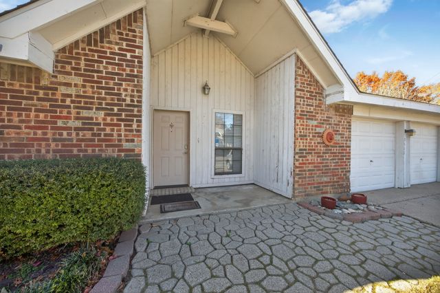 2411 Amber Hill Lane, Euless, TX 76039