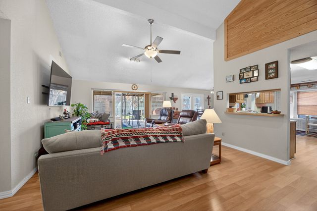 2411 Amber Hill Lane, Euless, TX 76039