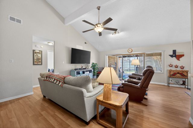 2411 Amber Hill Lane, Euless, TX 76039