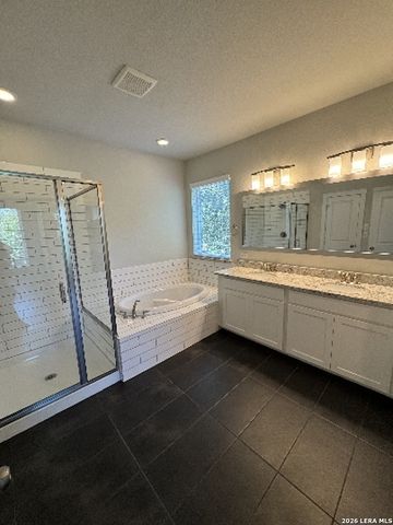 7914 Roanoke Run Unit 27, San Antonio, TX 78240
