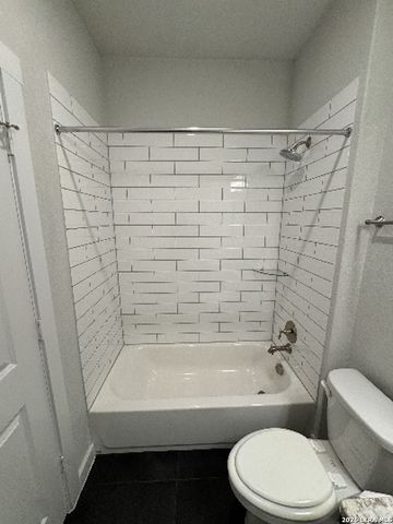 7914 Roanoke Run Unit 27, San Antonio, TX 78240