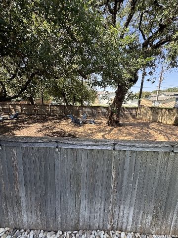 7914 Roanoke Run Unit 27, San Antonio, TX 78240