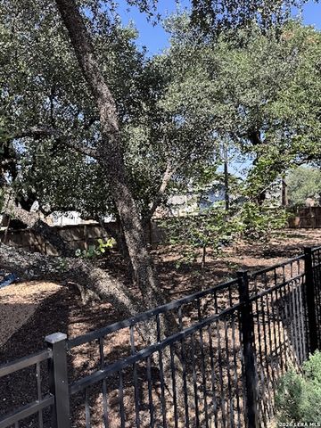 7914 Roanoke Run Unit 27, San Antonio, TX 78240
