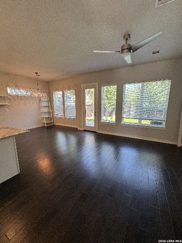 7914 Roanoke Run Unit 27, San Antonio, TX 78240