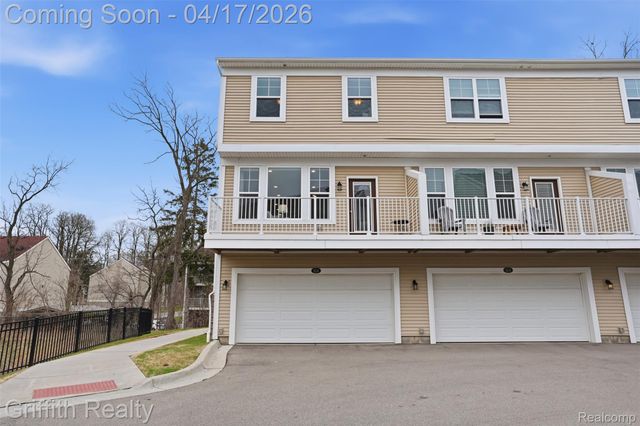 614 Anne Avenue, Brighton, MI 48116