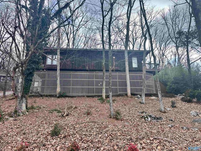 701 Fagan Springs Drive SE, Huntsville, AL 35801