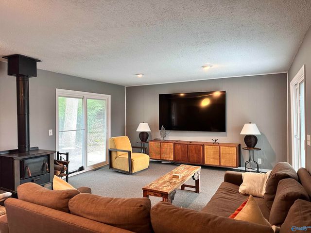 701 Fagan Springs Drive SE, Huntsville, AL 35801