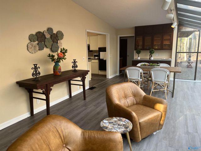 701 Fagan Springs Drive SE, Huntsville, AL 35801