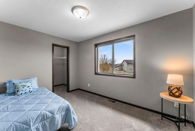 1429 18th Avenue SE, Cambridge, MN 55008