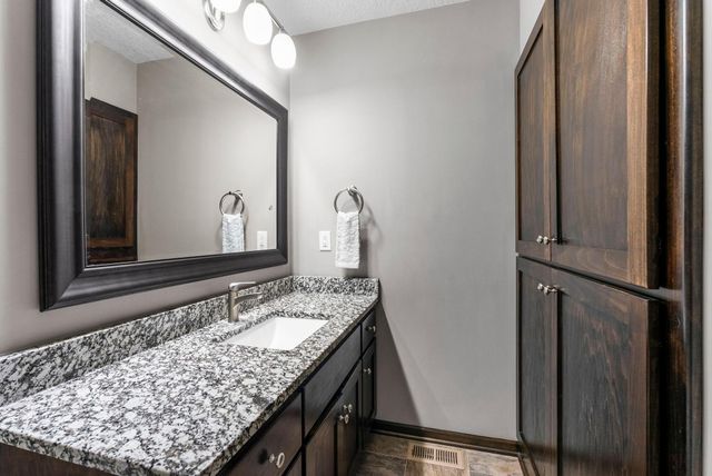 1429 18th Avenue SE, Cambridge, MN 55008