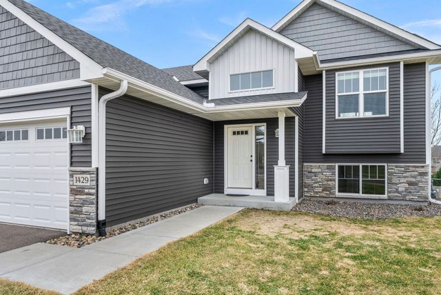 1429 18th Avenue SE, Cambridge, MN 55008