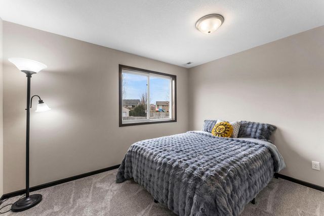 1429 18th Avenue SE, Cambridge, MN 55008