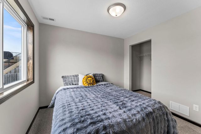 1429 18th Avenue SE, Cambridge, MN 55008