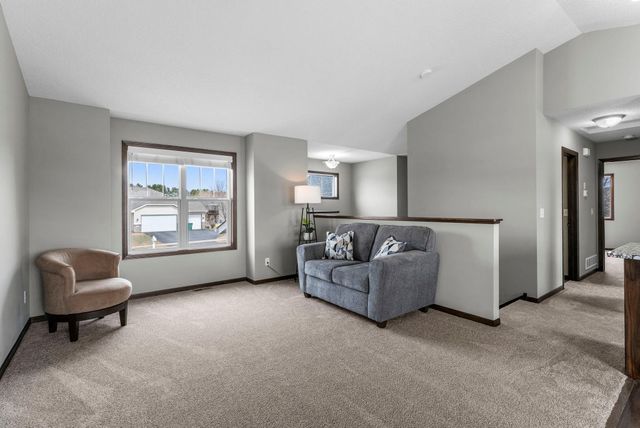 1429 18th Avenue SE, Cambridge, MN 55008