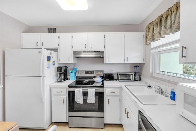 915 BEACH ROAD 318, Sarasota, FL 34242