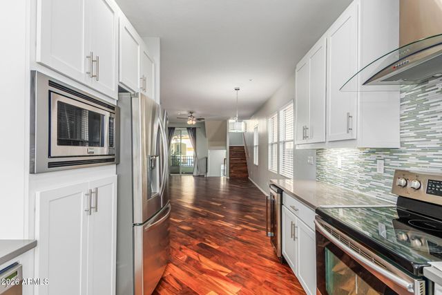 736 N LAGUNA Drive, Gilbert, AZ 85233