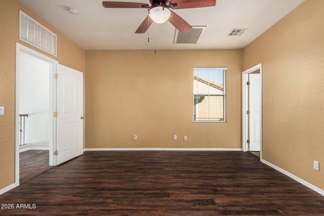 736 N LAGUNA Drive, Gilbert, AZ 85233