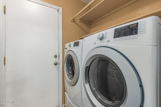 736 N LAGUNA Drive, Gilbert, AZ 85233