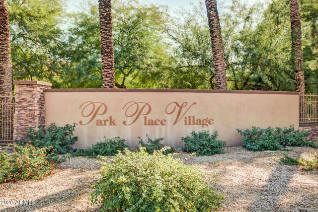 736 N LAGUNA Drive, Gilbert, AZ 85233