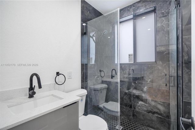 629 SW 10th Ave 1, Miami, FL 33130