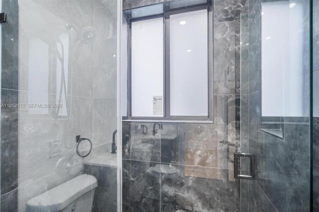 629 SW 10th Ave 1, Miami, FL 33130