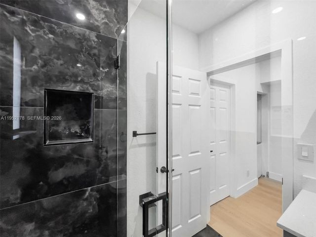 629 SW 10th Ave 1, Miami, FL 33130