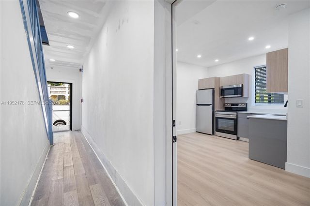 629 SW 10th Ave 1, Miami, FL 33130