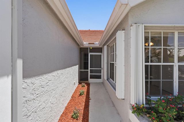 6616 Marissa Circle, Lake Worth, FL 33467
