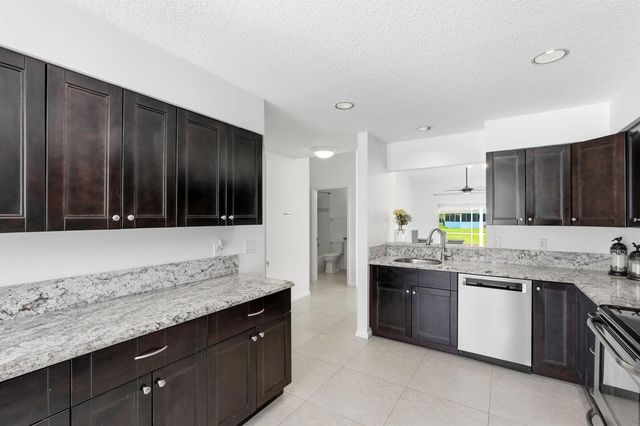 6616 Marissa Circle, Lake Worth, FL 33467