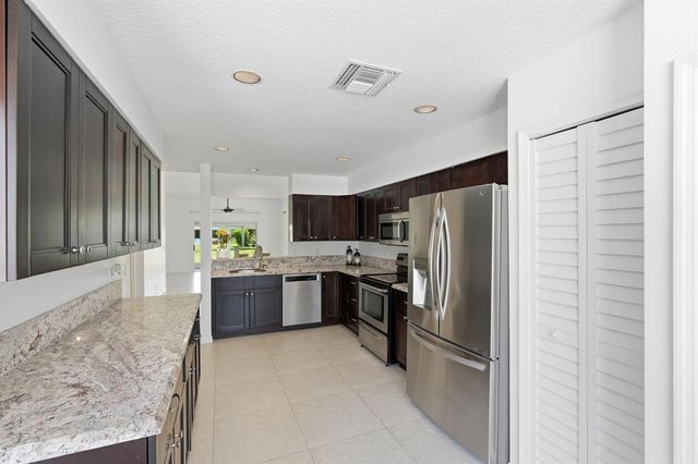 6616 Marissa Circle, Lake Worth, FL 33467