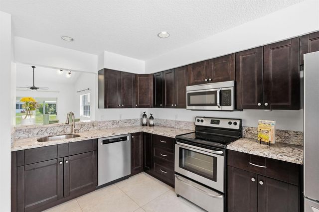 6616 Marissa Circle, Lake Worth, FL 33467