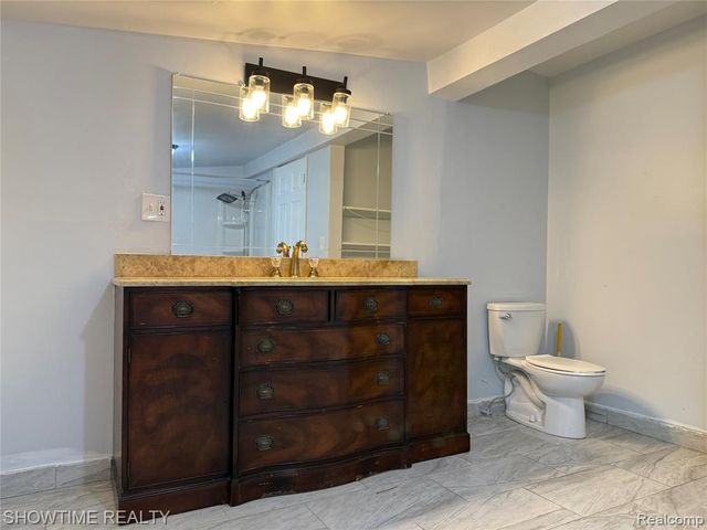 30486 Groveland Street, Madison Heights, MI 48071